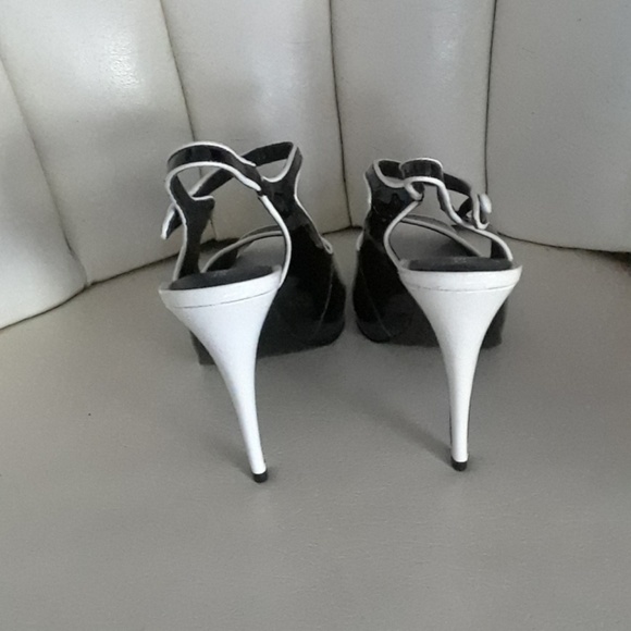 Women's sandals - Picture 3 of 3